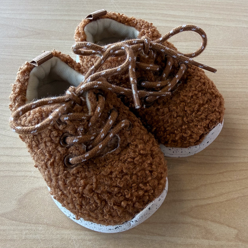 Fuzzy Runners Size 3-6m