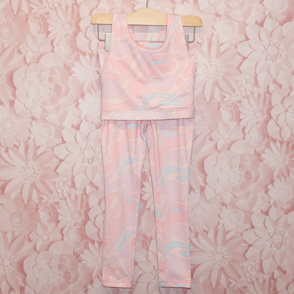 Athletic Set Size 6 Pants 7/8 Top