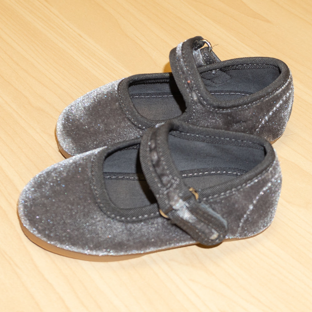 Velvet Shoes Size 3-4