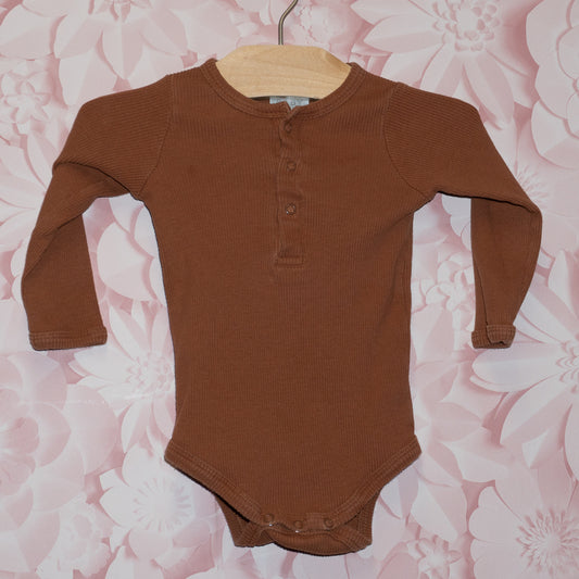 Brown Ribbed Snap-Neck Onesie Size 6-12m