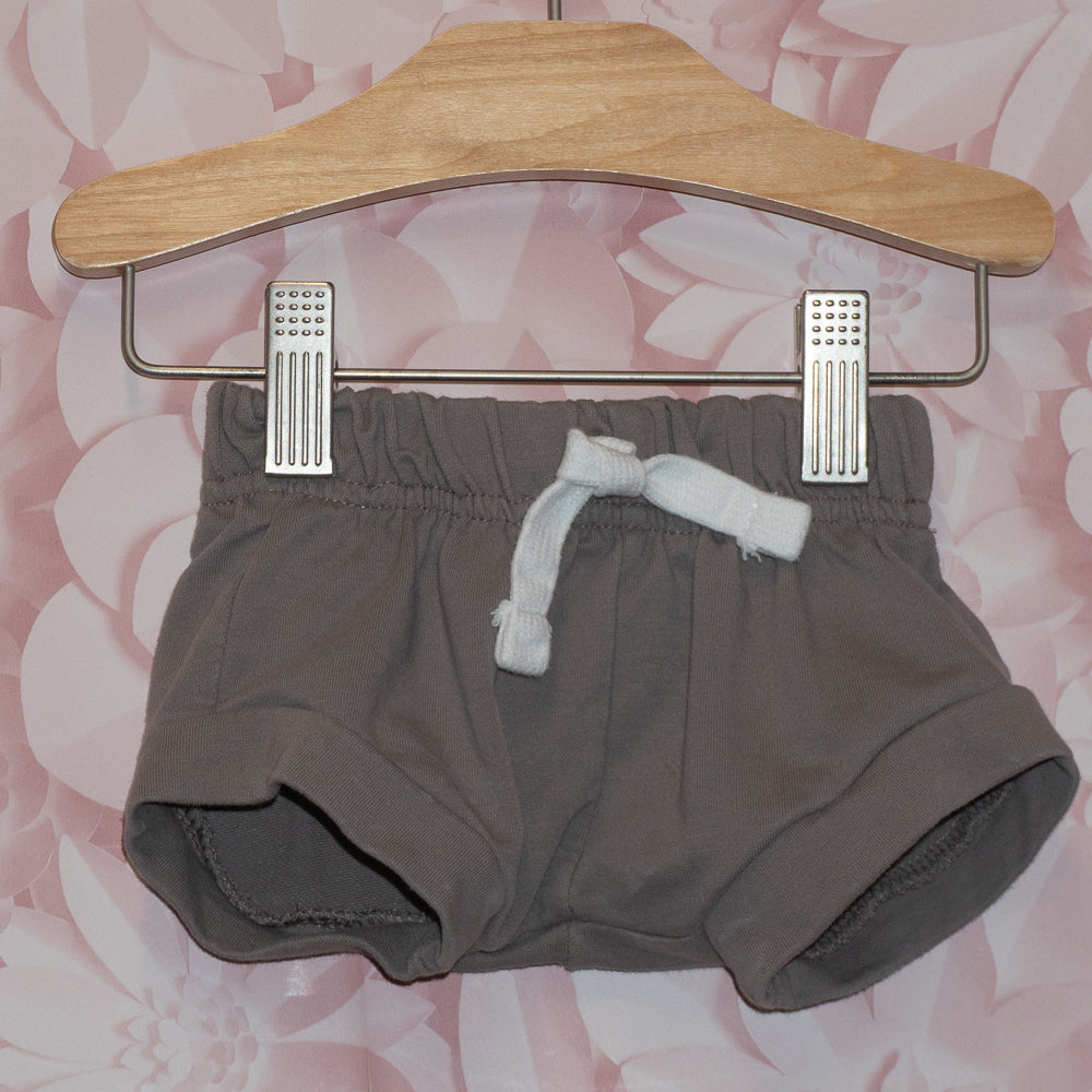 Gray Shorts Size 9-12m