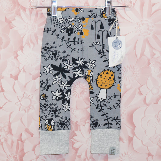 NWT Bird & Mushroom Pants Size 3-9m