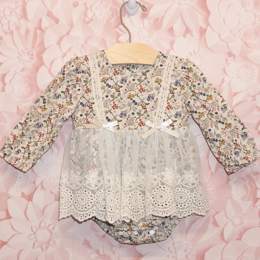 Tulle & Berries Dress Size 6-12m (Estimated)