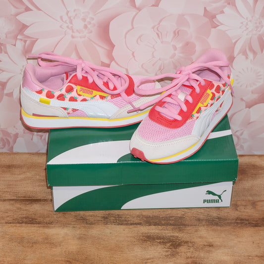 NWT Strawberry Shoes Size 2C