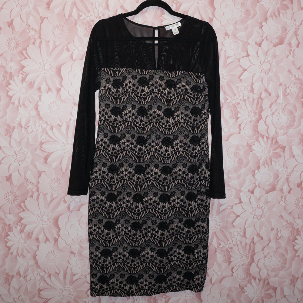 Mesh/Patterned Maternity Dress Size M