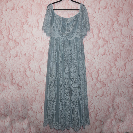 NWT Lace Maternity Dress Size XL