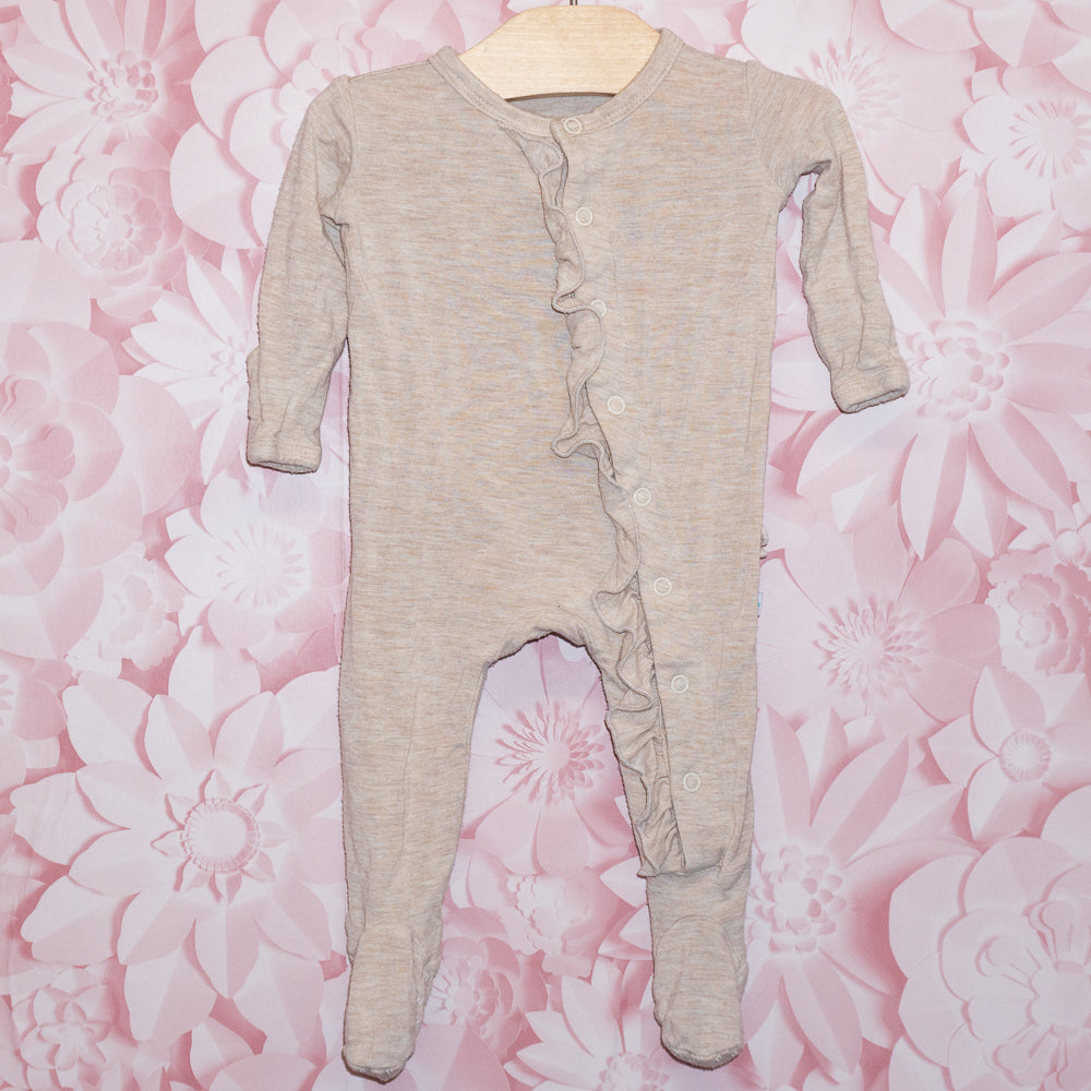 Ruffled Bamboo Sleeper Size NB