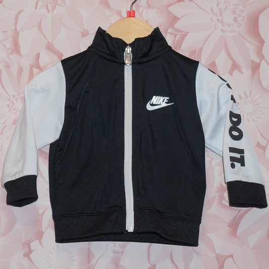 Nike Sporty Jacket Size 6m