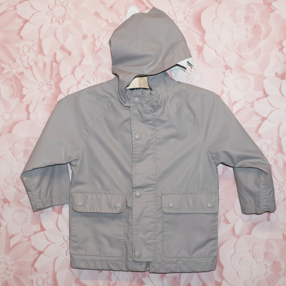 Shark Raincoast Size 18-24m