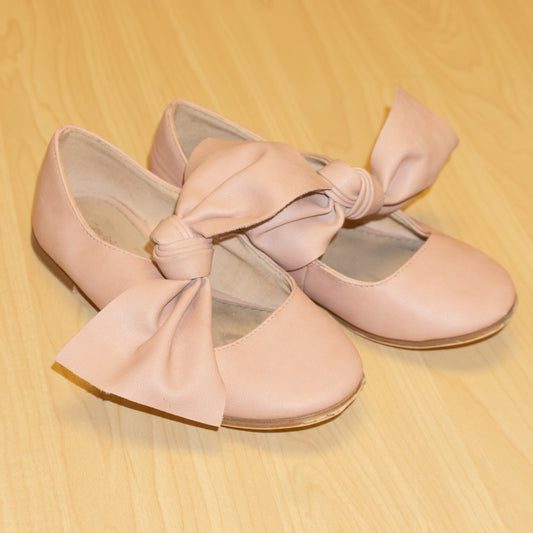 Big Bow Shoes Size 27 (US 9.5-10)
