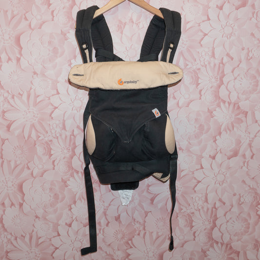 Ergo Baby360 Carrier, Infant Insert, and Winter Cover Package
