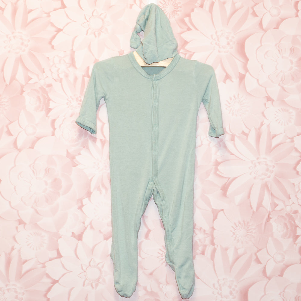 Green Bamboo Hat & Sleeper Set Size NB